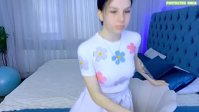 DarkAdelina online show from 04/04/26, 08:54