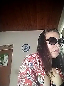 roxanne xxx online show from 04/15/26, 01:59