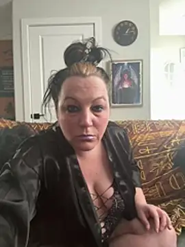 Queenemerald online show from 03/27/26, 07:15