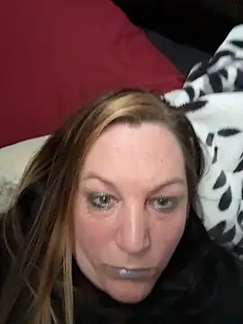 Queenemerald online show from 04/04/26, 12:39