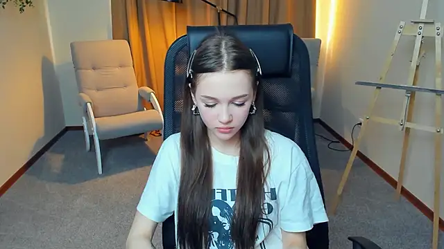 Snapshot of SharriSang chatting on 03/28/26, 12:06 SharriSang online show from 03/28/26, 12:06