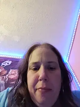 Snapshot of 023thickandjuicy07 chatting on 06/18/26, 03:05 023thickandjuicy07 online show from 06/18/26, 03:05