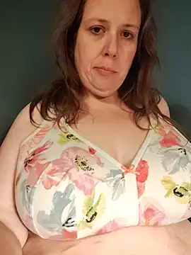 Snapshot of 023thickandjuicy07 chatting on 07/17/26, 03:59 023thickandjuicy07 online show from 07/17/26, 03:59