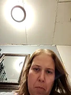 Snapshot of 023thickandjuicy07 chatting on 04/20/26, 02:47 023thickandjuicy07 online show from 04/20/26, 02:47