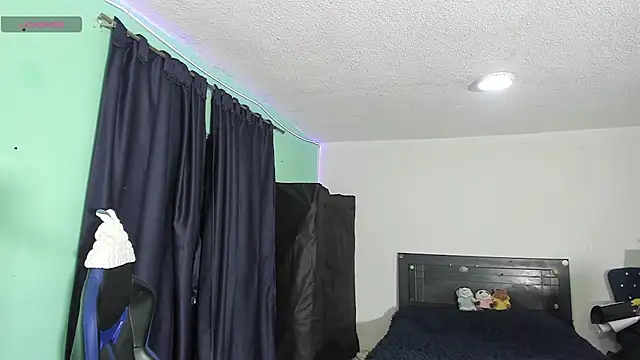 TYLERhHOT2005 online show from 03/28/26, 01:28