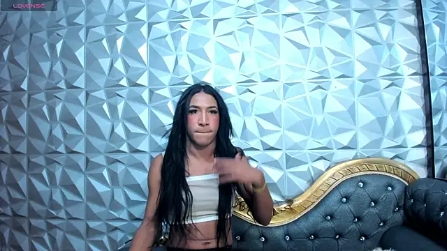 Snapshot of JADE-ESMERALDA chatting on 04/14/26, 07:19 JADE-ESMERALDA online show from 04/14/26, 07:19