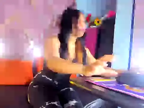 Snapshot of Laila_65 chatting on 03/27/26, 12:28 Laila 65 online show from 03/27/26, 12:28