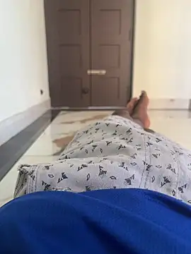 Snapshot of like_a_nud chatting on 04/05/26, 11:50 like a nud online show from 04/05/26, 11:50