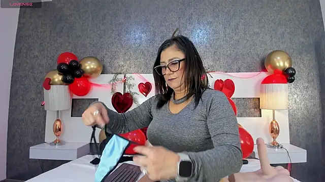 anna  lu online show from 05/15/26, 02:59