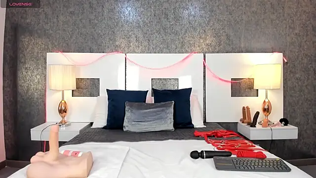 Snapshot of anna__lu chatting on 04/08/26, 12:39 anna lu online show from 04/08/26, 12:39