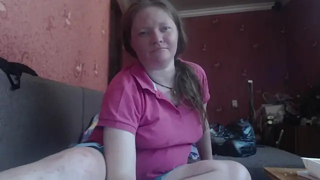 Snapshot of CharleyReid chatting on 06/12/26, 04:27 CharleyReid online show from 06/12/26, 04:27
