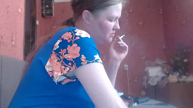 Snapshot of CharleyReid chatting on 06/07/26, 11:59 CharleyReid online show from 06/07/26, 11:59