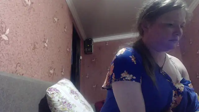 Snapshot of CharleyReid chatting on 06/30/26, 05:24 CharleyReid online show from 06/30/26, 05:24