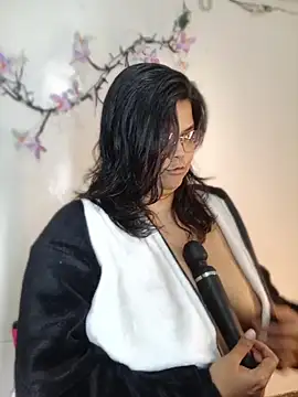Snapshot of Angex_ chatting on 05/27/26, 11:45 Angex online show from 05/27/26, 11:45