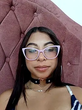 Snapshot of KatanaRose_ chatting on 03/31/26, 03:52 KatanaRose online show from 03/31/26, 03:52