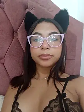 Snapshot of KatanaRose_ chatting on 04/02/26, 03:46 KatanaRose online show from 04/02/26, 03:46