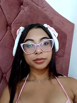 Snapshot of KatanaRose_ chatting on 04/01/26, 03:19 KatanaRose online show from 04/01/26, 03:19