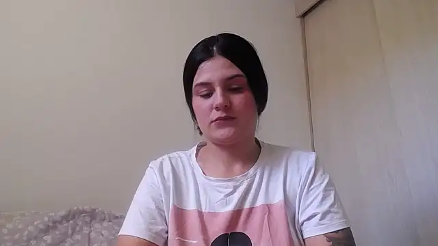SofiaBanks  online show from 05/24/26, 05:46