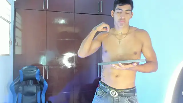 Snapshot of Milo_LatinBoy chatting on 03/28/26, 07:26 Milo LatinBoy online show from 03/28/26, 07:26