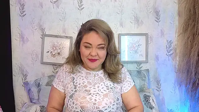 Natashablade   online show from 05/13/26, 11:39