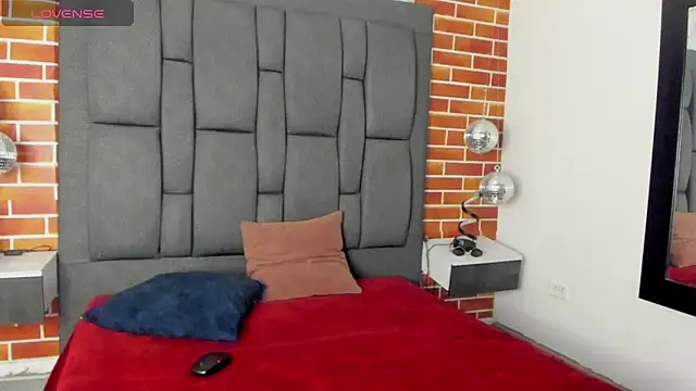 luxuryheavenn online show from 04/22/26, 07:42