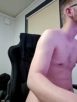 Snapshot of Aceyguy chatting on 04/09/26, 07:20 Aceyguy online show from 04/09/26, 07:20