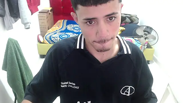 Snapshot of Jairito_989 chatting on 07/08/26, 01:45 Jairito 989 online show from 07/08/26, 01:45