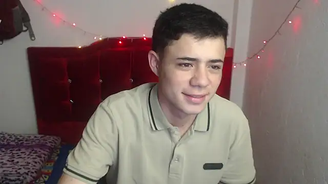 Snapshot of Jairito_989 chatting on 04/14/26, 01:05 Jairito 989 online show from 04/14/26, 01:05