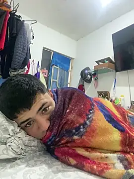 Snapshot of Jairito_989 chatting on 04/13/26, 02:54 Jairito 989 online show from 04/13/26, 02:54