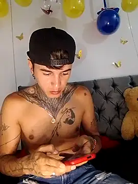 ANDRES URRIETA online show from 04/10/26, 08:10