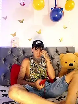 ANDRES URRIETA online show from 04/13/26, 02:37