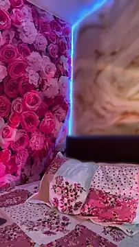 SweetLittleRed online show from 04/08/26, 05:09