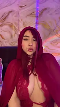 SweetLittleRed online show from 04/22/26, 03:46