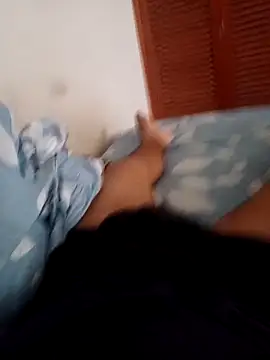 Snapshot of goldboy_0069 chatting on 04/02/26, 10:27 goldboy 0069 online show from 04/02/26, 10:27