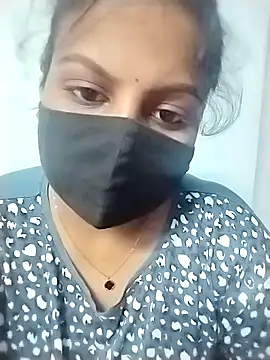 honeyflowerr online show from 04/11/26, 05:27