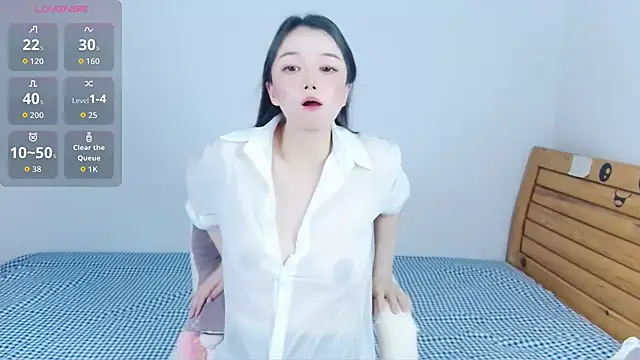 Snapshot of amihuang chatting on 06/03/26, 12:06 amihuang online show from 06/03/26, 12:06