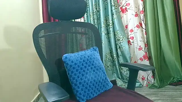 Snapshot of Apki_Nisha chatting on 07/09/26, 06:36 Apki Nisha online show from 07/09/26, 06:36