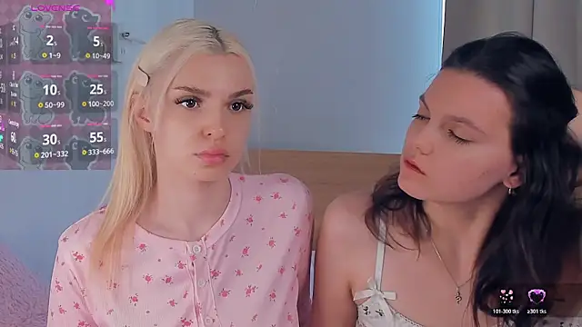 JuliannPaysour online show from 04/14/26, 07:57