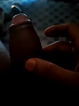 malluzzzzz online show from 04/15/26, 08:53