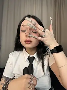 DriveThruNymphs online show from 04/22/26, 07:37