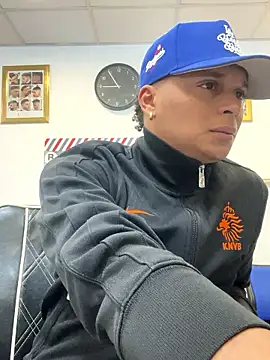 Snapshot of melreydelmambo chatting on 04/15/26, 06:56 melreydelmambo online show from 04/15/26, 06:56