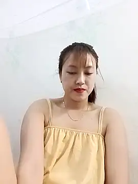 -Bitilu- online show from 04/15/26, 05:46