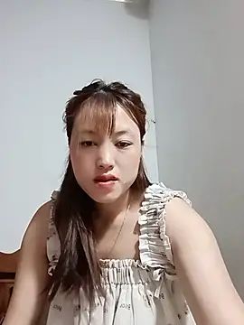 Snapshot of -Bitilu- chatting on 06/15/26, 05:34 -Bitilu- online show from 06/15/26, 05:34