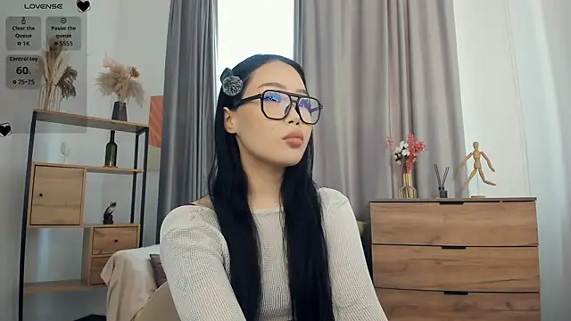 Amai Tsumi online show from 06/13/26, 07:17