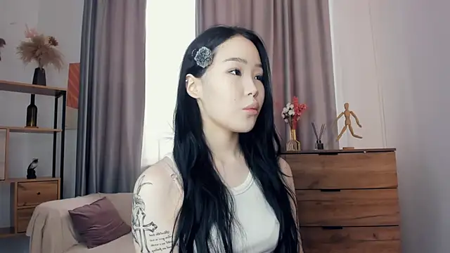 Amai Tsumi online show from 05/25/26, 07:18