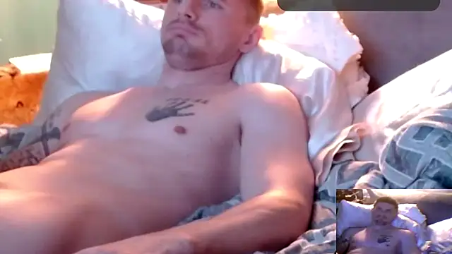 Snapshot of Candybluestrue chatting on 04/06/26, 01:34 Candybluestrue online show from 04/06/26, 01:34