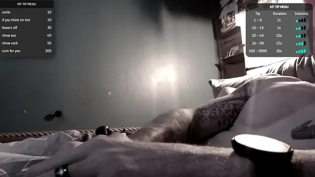 Snapshot of Candybluestrue chatting on 04/03/26, 04:24 Candybluestrue online show from 04/03/26, 04:24