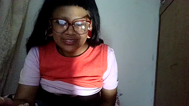 Snapshot of xblackstarX1 chatting on 07/02/26, 03:34 xblackstarX1 online show from 07/02/26, 03:34