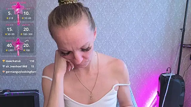 jesica mooonn online show from 03/31/26, 07:54