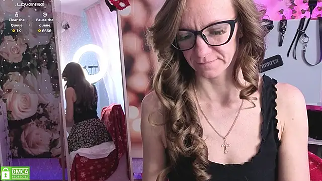 Snapshot of jesica_mooonn chatting on 05/15/26, 03:48 jesica mooonn online show from 05/15/26, 03:48